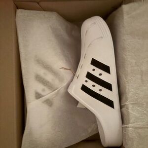 Adidas Men's White and Black Slip-On Sneakers